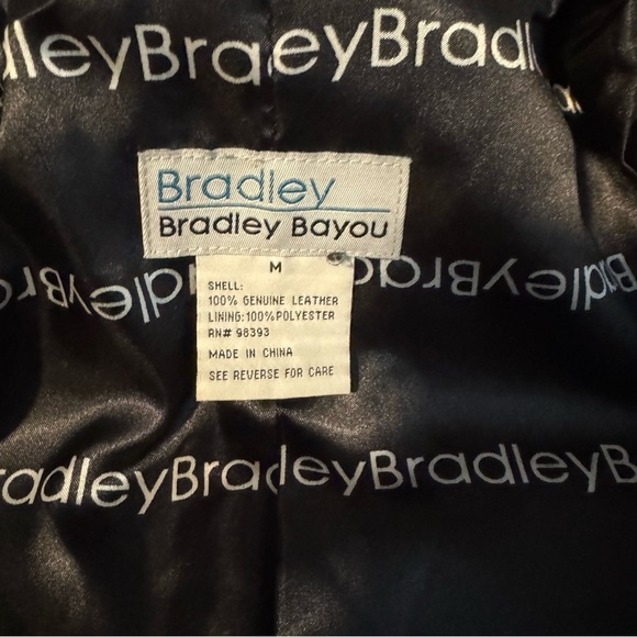 Vintage Women's Silver Leather Jacket | Good Vintage Condition - Picture 2 of 9